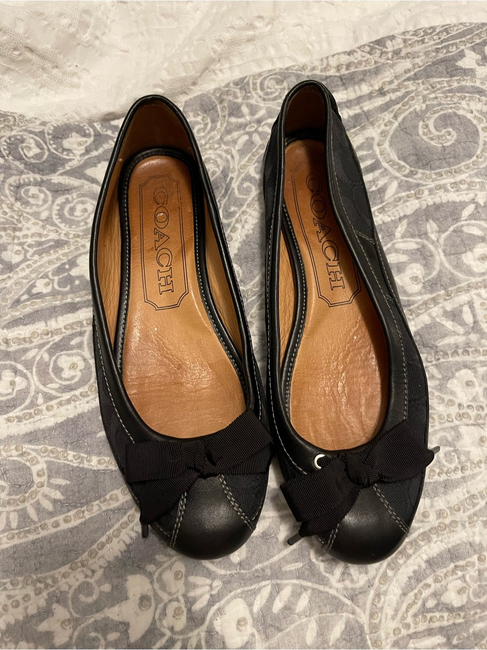 Coach Womens Sarah Ballet Flat Size 8.5 Black Leather Signature Bow Driving Shoe